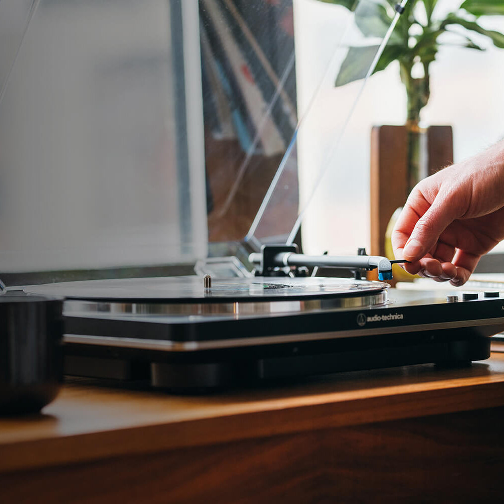 Tornamesa automática Audio-Technica AT-LP70X negro/gris