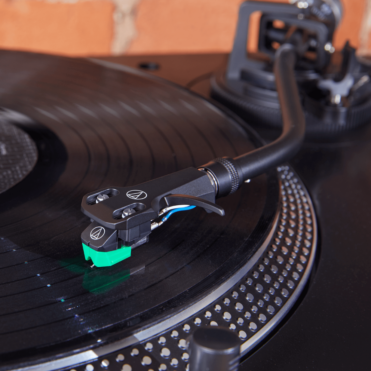 Tornamesa Audio-Technica AT-LP120XUSB-BK-C negra con USB
