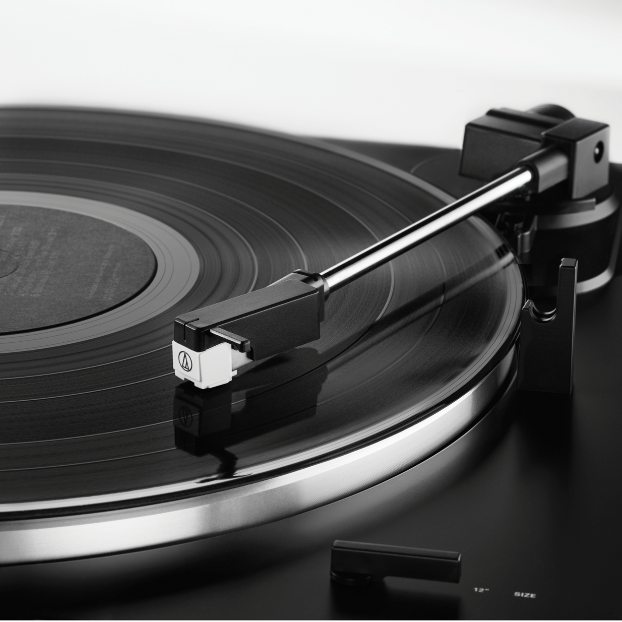 Tornamesa Audio-Technica AT-LP60XBT-BK-C negra Bluetooth