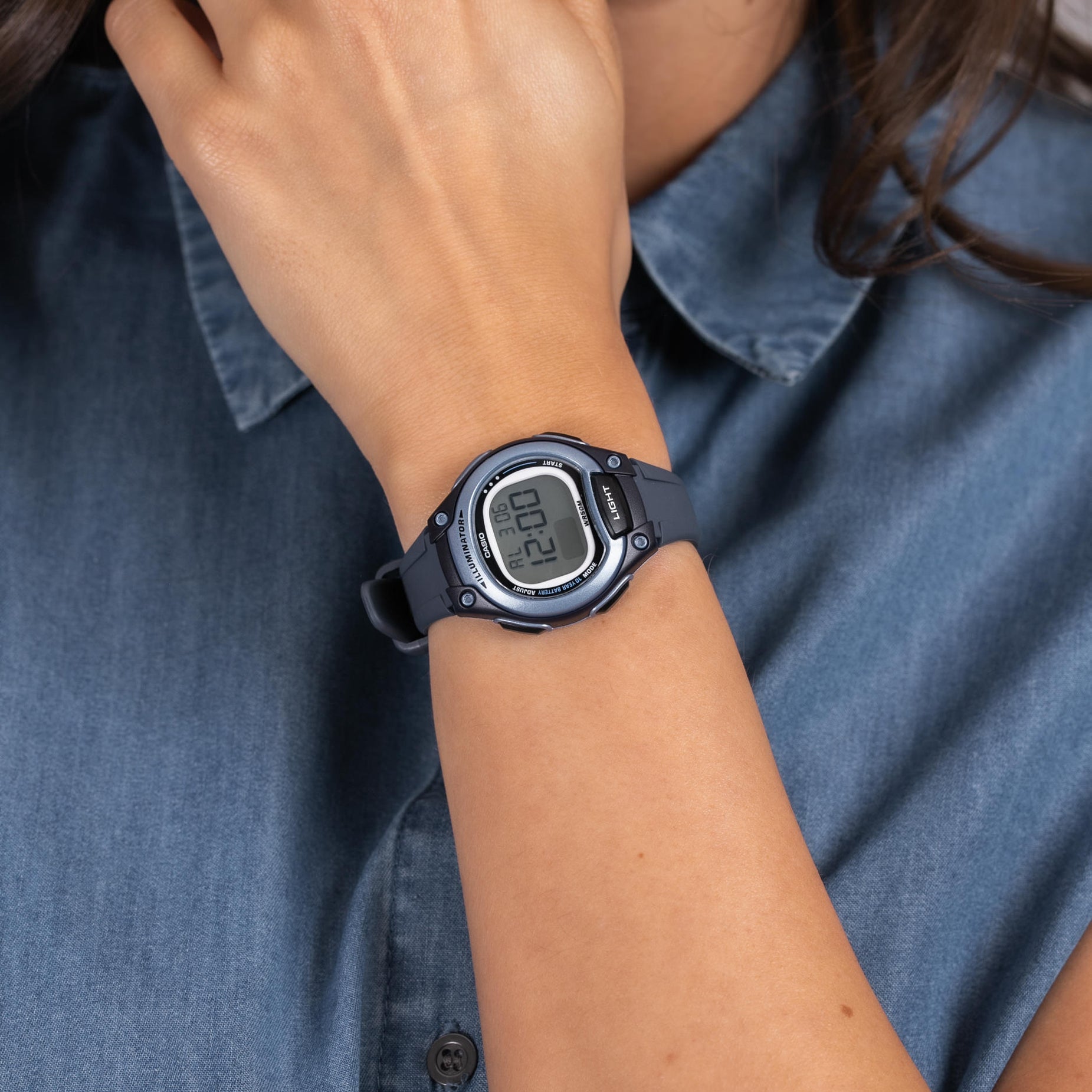 Reloj Casio LW 203 2AVDF